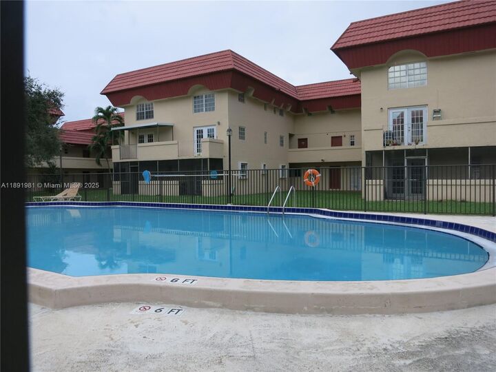 Property Photo: 10901 N Kendall Dr 109 FL 33176