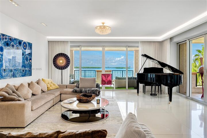 Property Photo:  5134 Fisher Island Dr 5134  FL 33109 