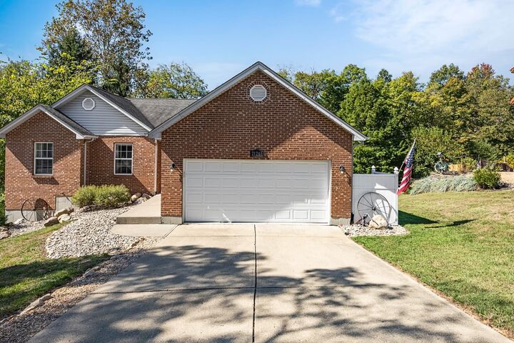 Property Photo: 21261 Bellemeade Drive IN 47025