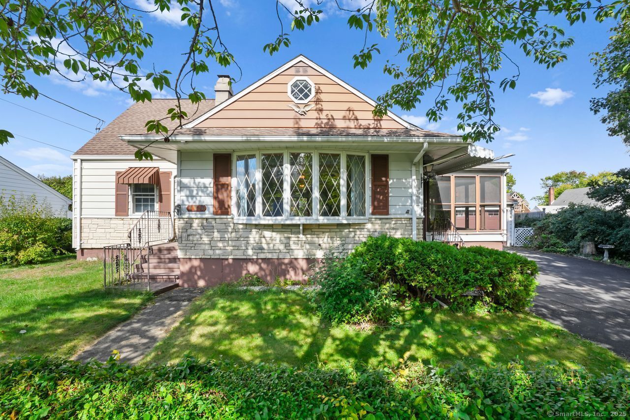 Property Photo: 130 Ash Street CT 06615
