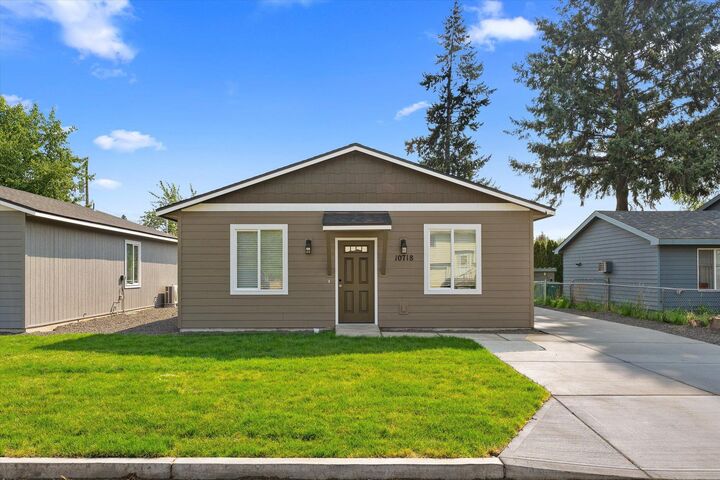 10718 E Augusta Rd  Spokane WA 99207 photo