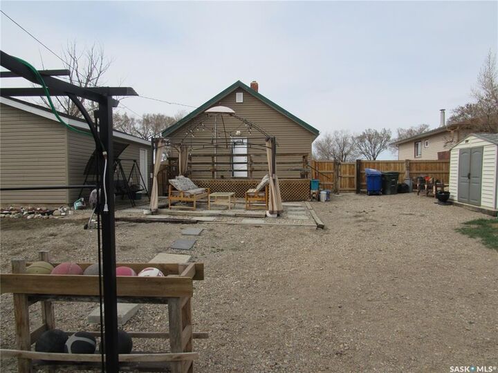 Property Photo: 206 7th Avenue W SK S0L 2V0