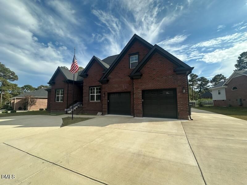 Property Photo: 253 Shawcroft Road NC 28311