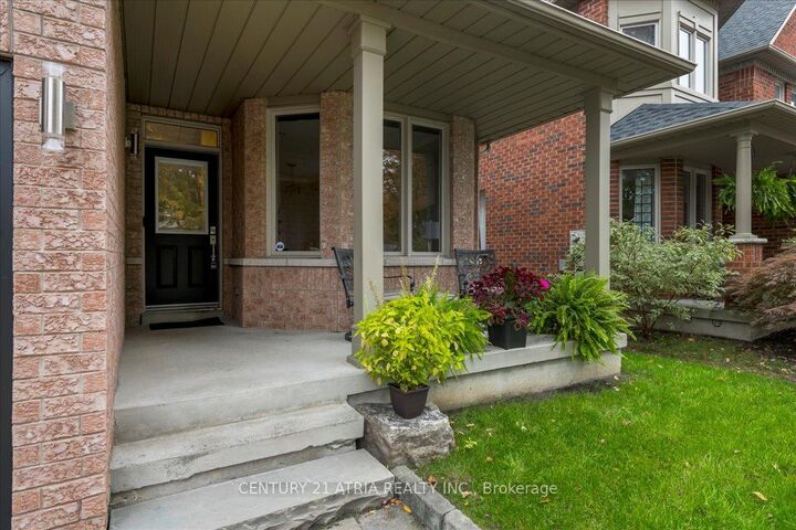 Photo de la propriété: 140 Stave Crescent ON L4C 0S9