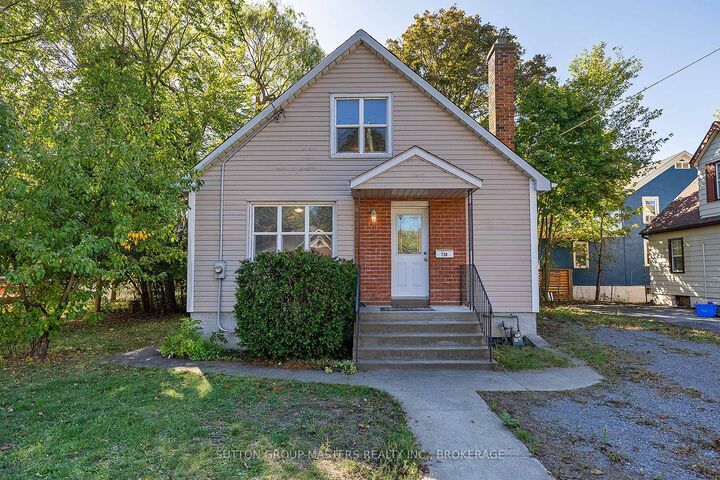 Property Photo: 720 Brock Street ON K7L 1W2