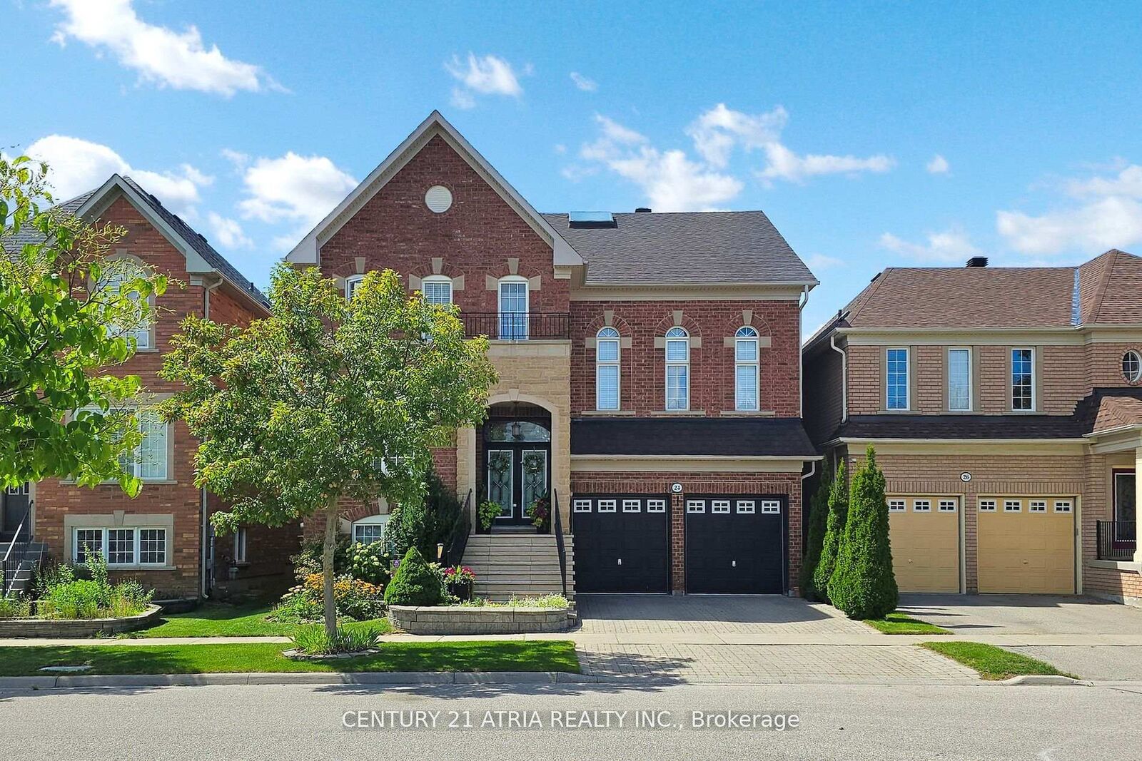 Property Photo:  24 Gannett Drive  ON L4E 0E9