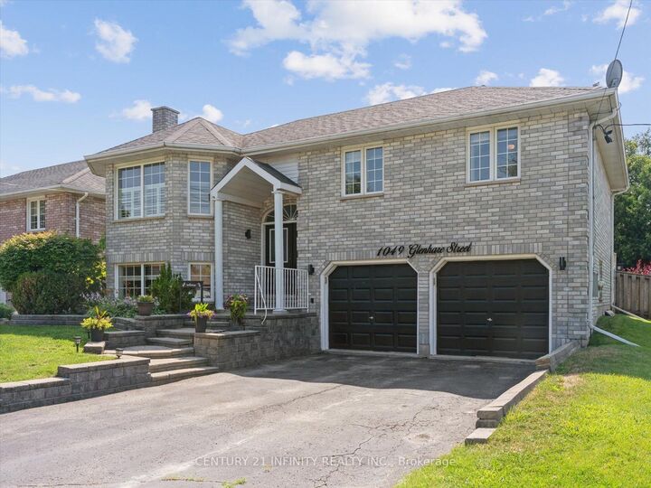 Photo de la propriété:  1049 Glenhare Street  ON K9A 5B8