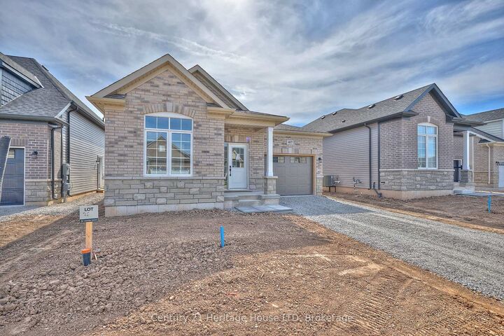 Property Photo: 407 Louisa Street ON L2A 6T6