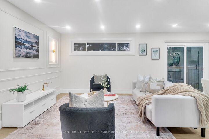 Property Photo: 265 Avondale Boulevard ON L6T 1J3