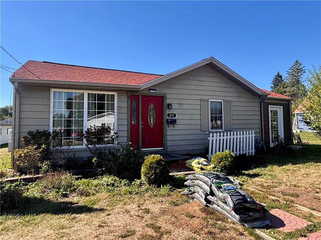 Property Photo:  311 15th Ave  PA 15010 
