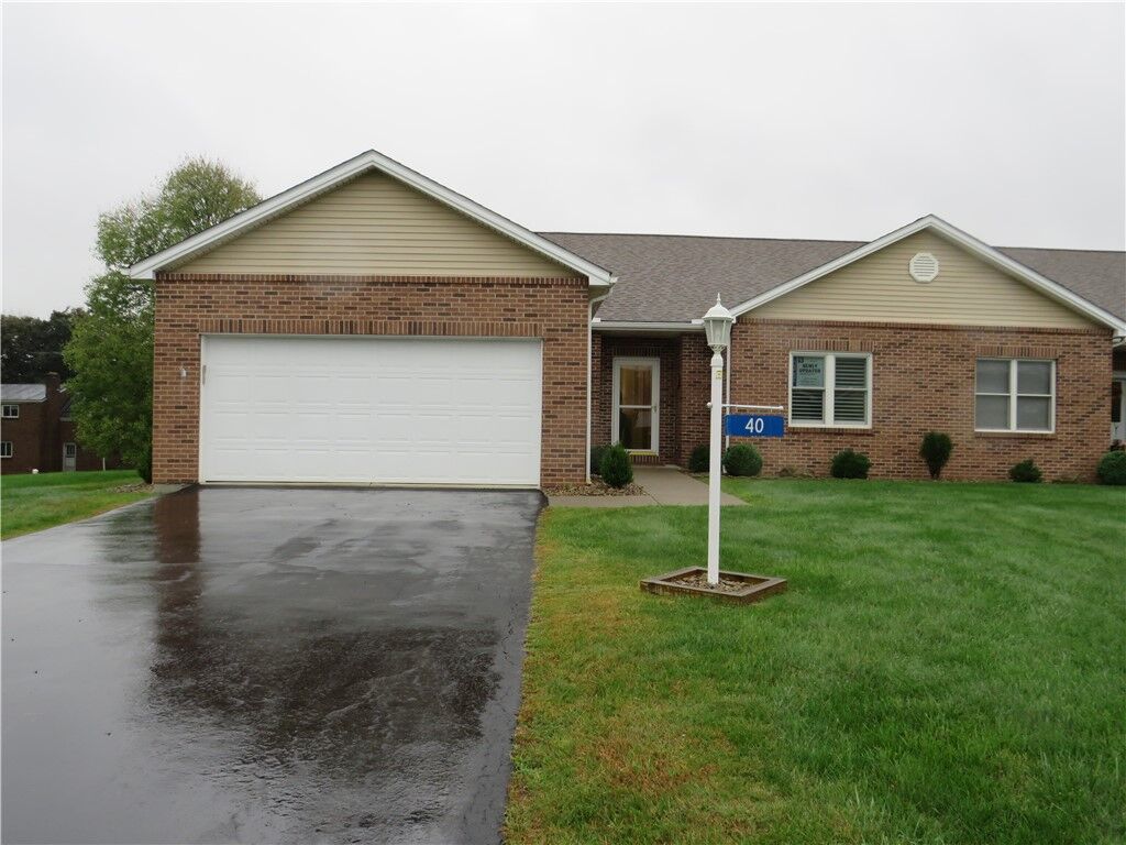 Property Photo:  40 Wynfield Lane  PA 16142 