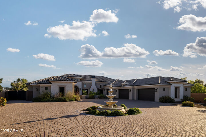1011 E Kingbird Place  Chandler AZ 85286 photo