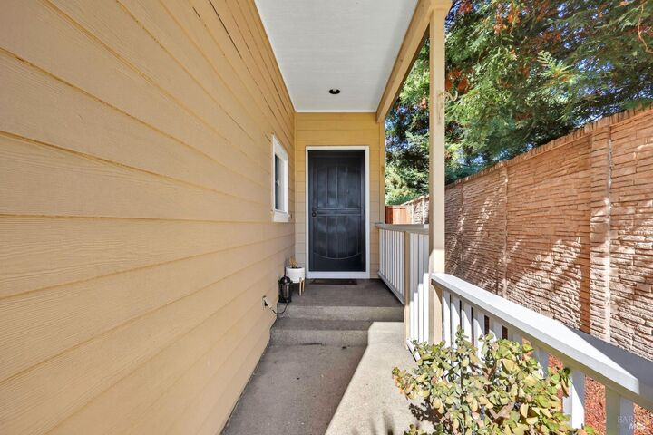 Property Photo: 111 Mark West Commons Circle CA 95403