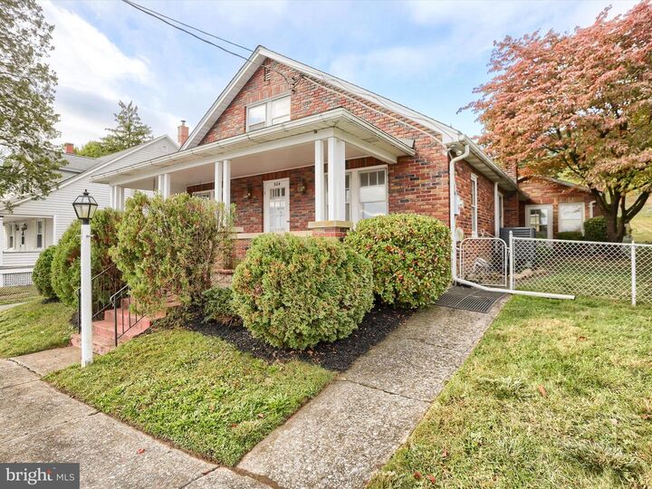 Property Photo: 504 Linden Avenue PA 17053