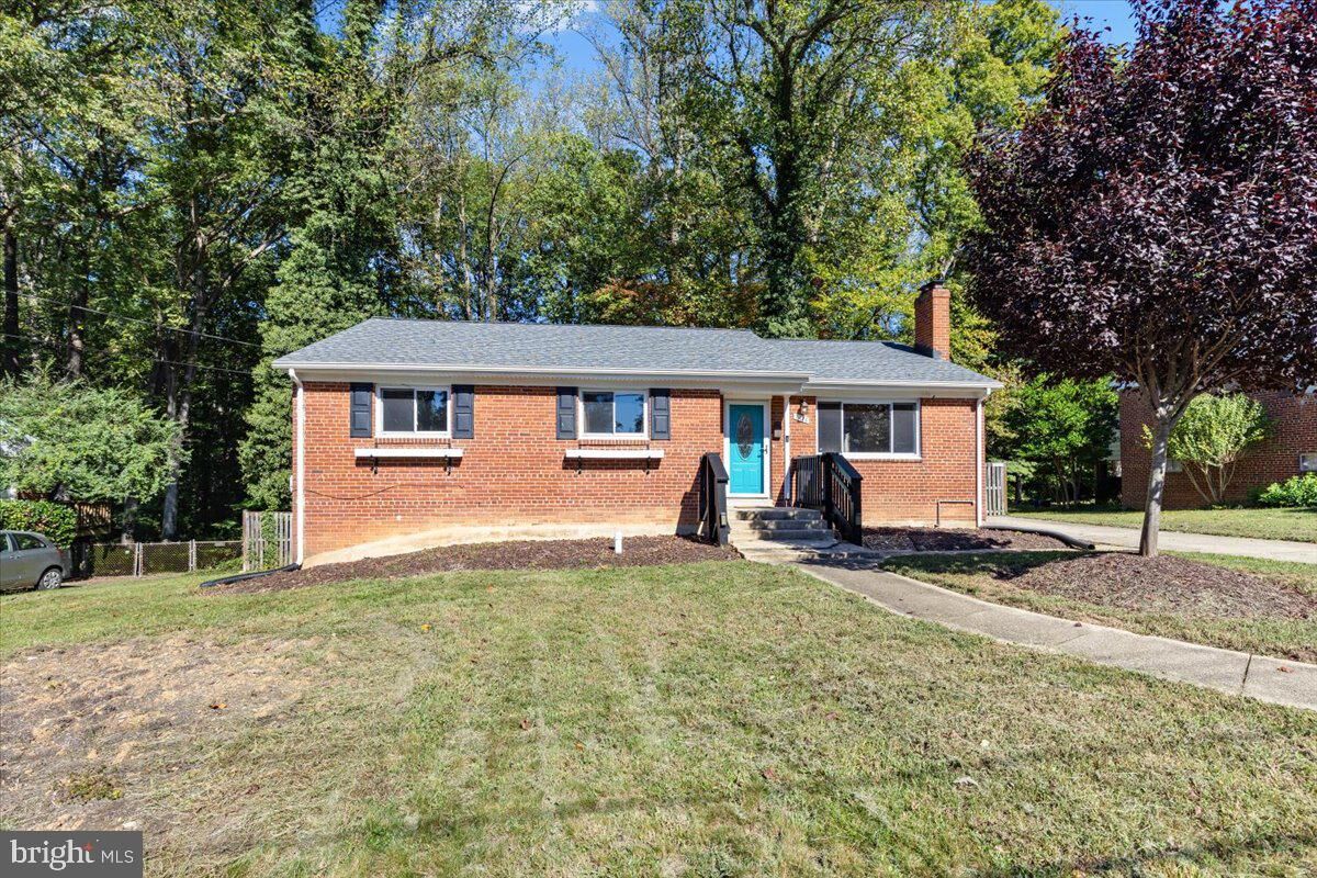 Property Photo:  7424 Nancemond Street  VA 22150 