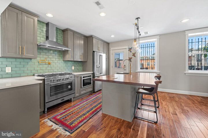 30 T Street NE 2  Washington DC 20002 photo
