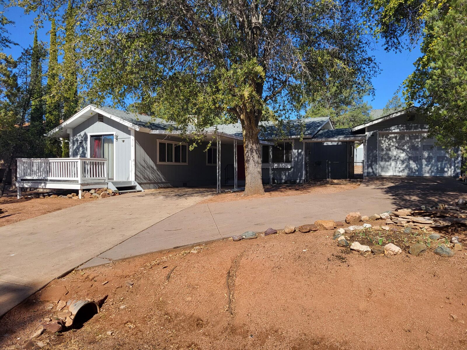 Property Photo: 510 E Evergreen Street AZ 85541