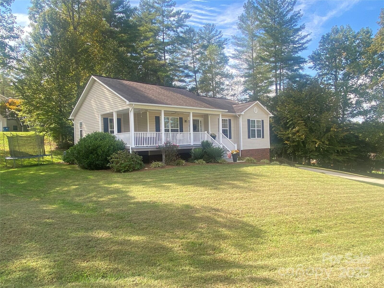 Property Photo:  128 Forest Glen Way  NC 28655 