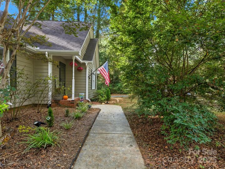 Property Photo: 327 Rehobeth Road NC 28173