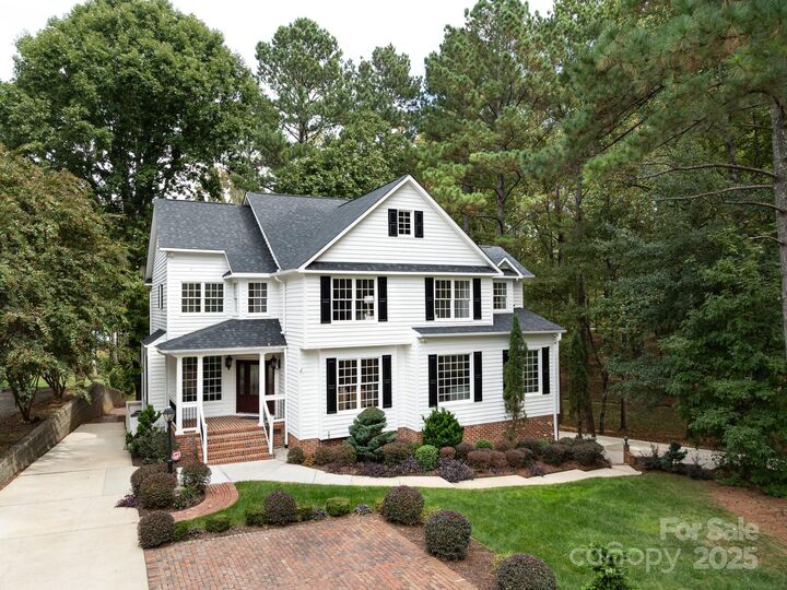 5619 Mountain Point Lane  Charlotte NC 28216 photo