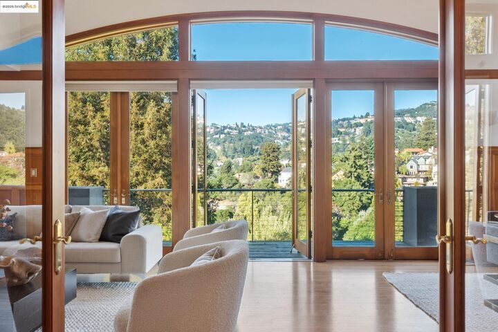 6148 Ocean View Dr  Oakland CA 94618 photo