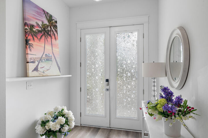 Property Photo: 206 Lakeland Drive FL 32550
