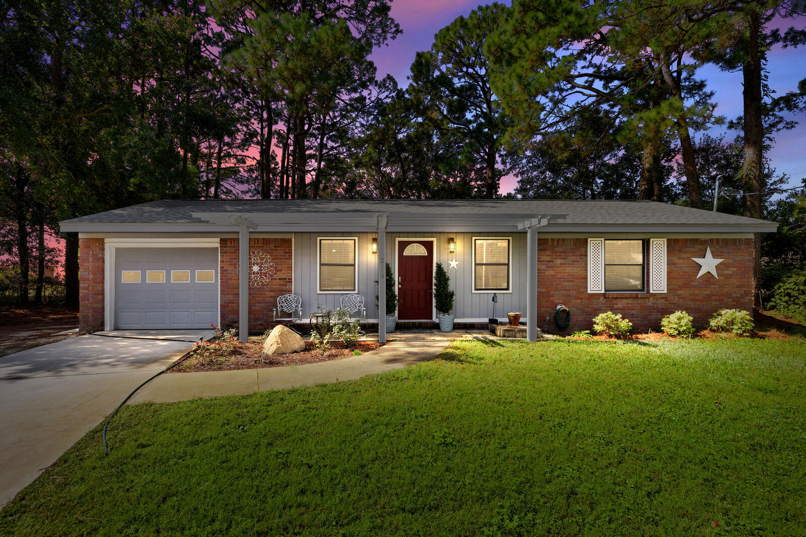 Property Photo:  214 NW Jet Court  FL 32548