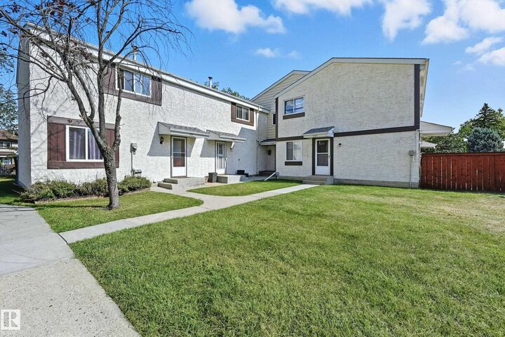 Property Photo: 118 Primrose Gardens NW AB T5T 0R1