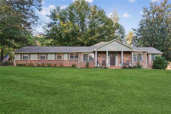Property Photo: 949 Freehome Road GA 30115