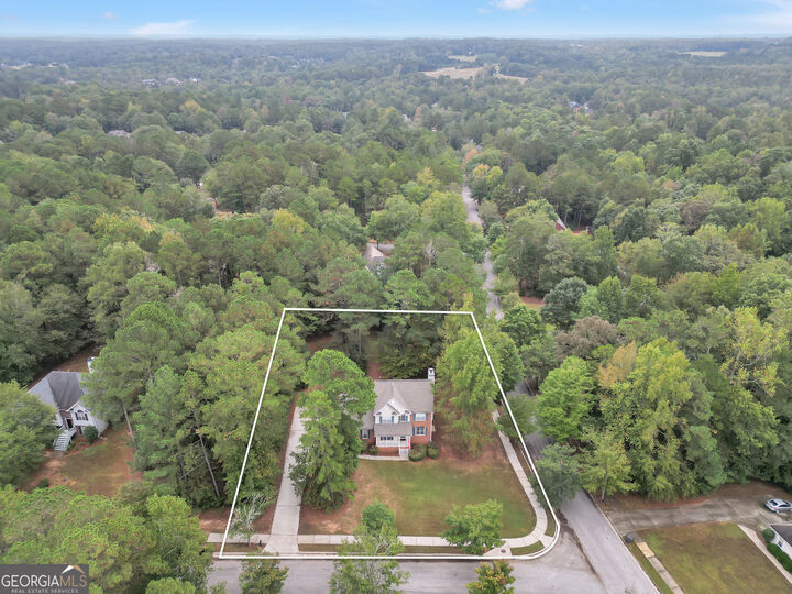 Property Photo: 1100 River Green Court GA 30252
