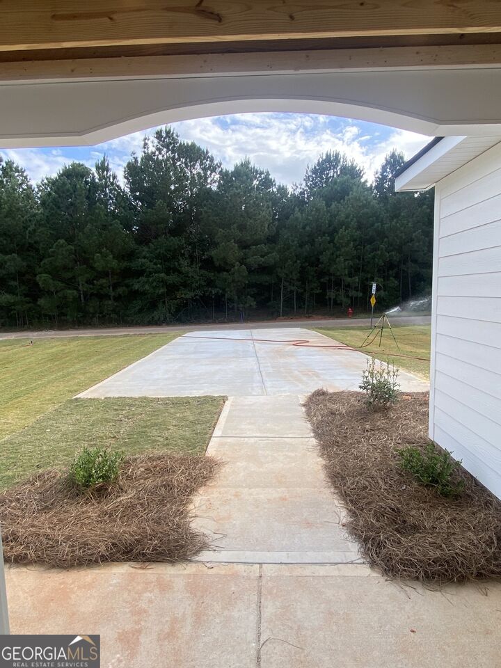 Property Photo: 162 Mathews Road GA 30257