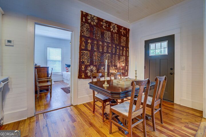 Property Photo:  2 N Broad Street  GA 30014 
