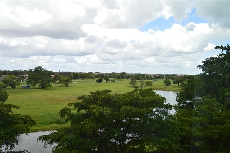 Property Photo:  3080 N Course Dr 508  FL 33069 