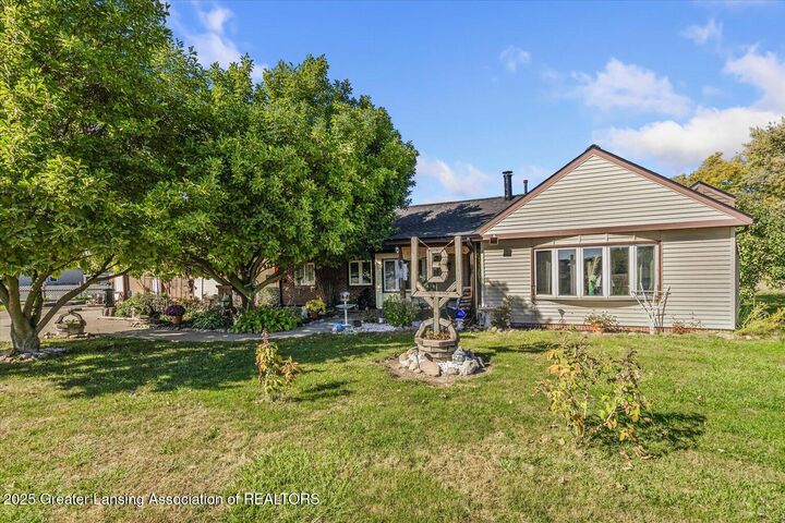 Property Photo: 6113 E Musgrove Highway MI 48890