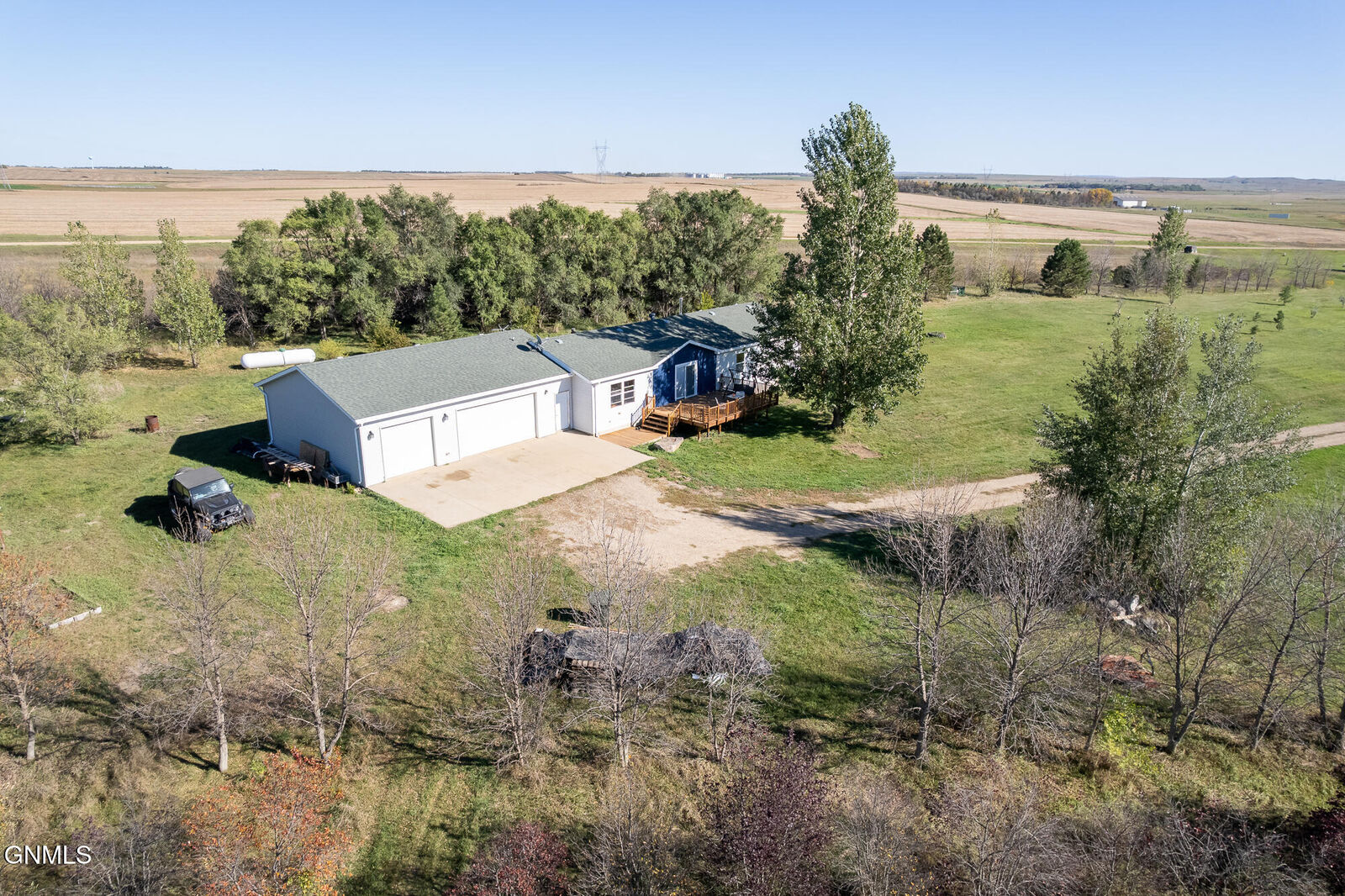 Property Photo: 4525 County Rd 82 ND 58554