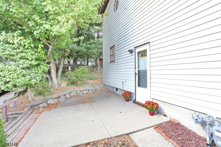 Property Photo:  51 Mountainside Terrace  NJ 07013 