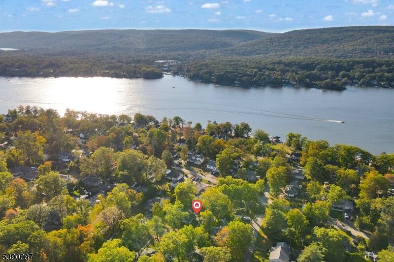 Property Photo:  32 Wanaque Rd  NJ 07421 