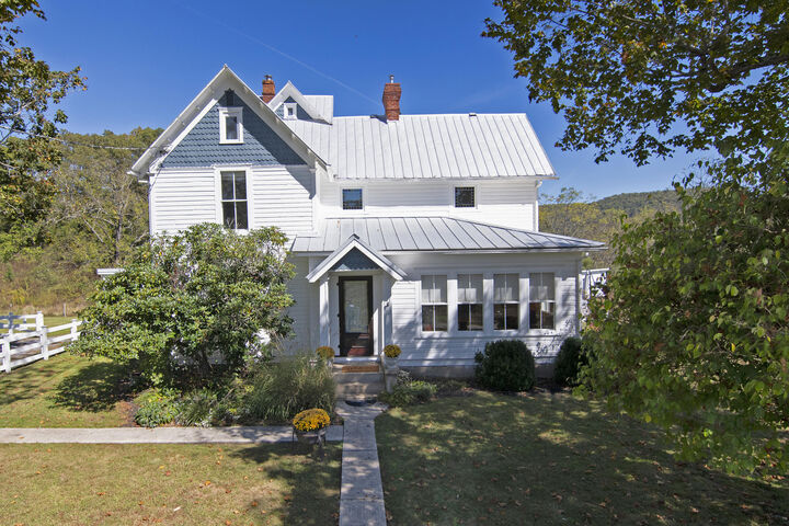 Property Photo: 69 Beard Post Office Rd WV 24946