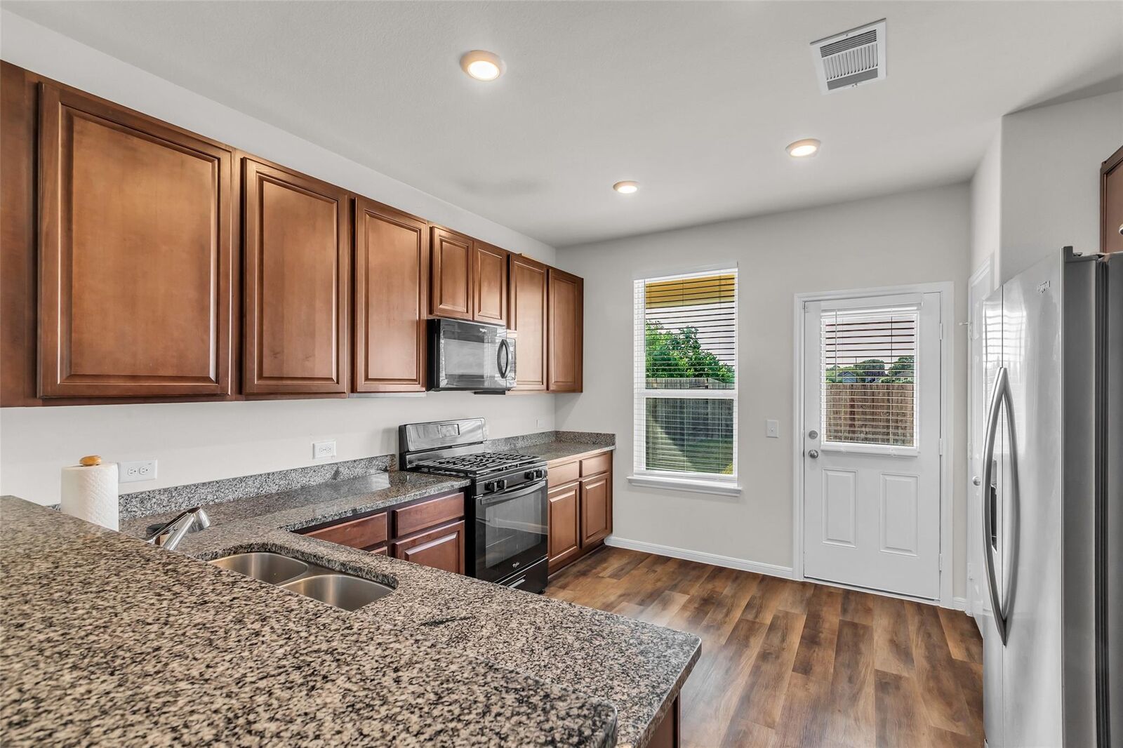 Property Photo: 4619 Prairie Chase Drive TX 77069