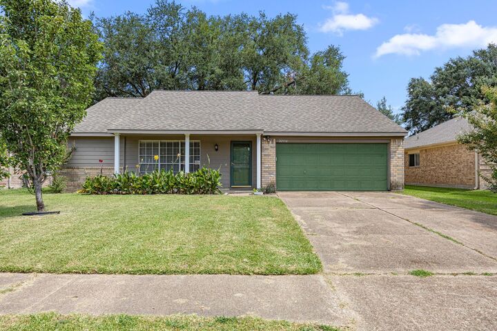 Property Photo: 22714 Stratford House Lane TX 77449