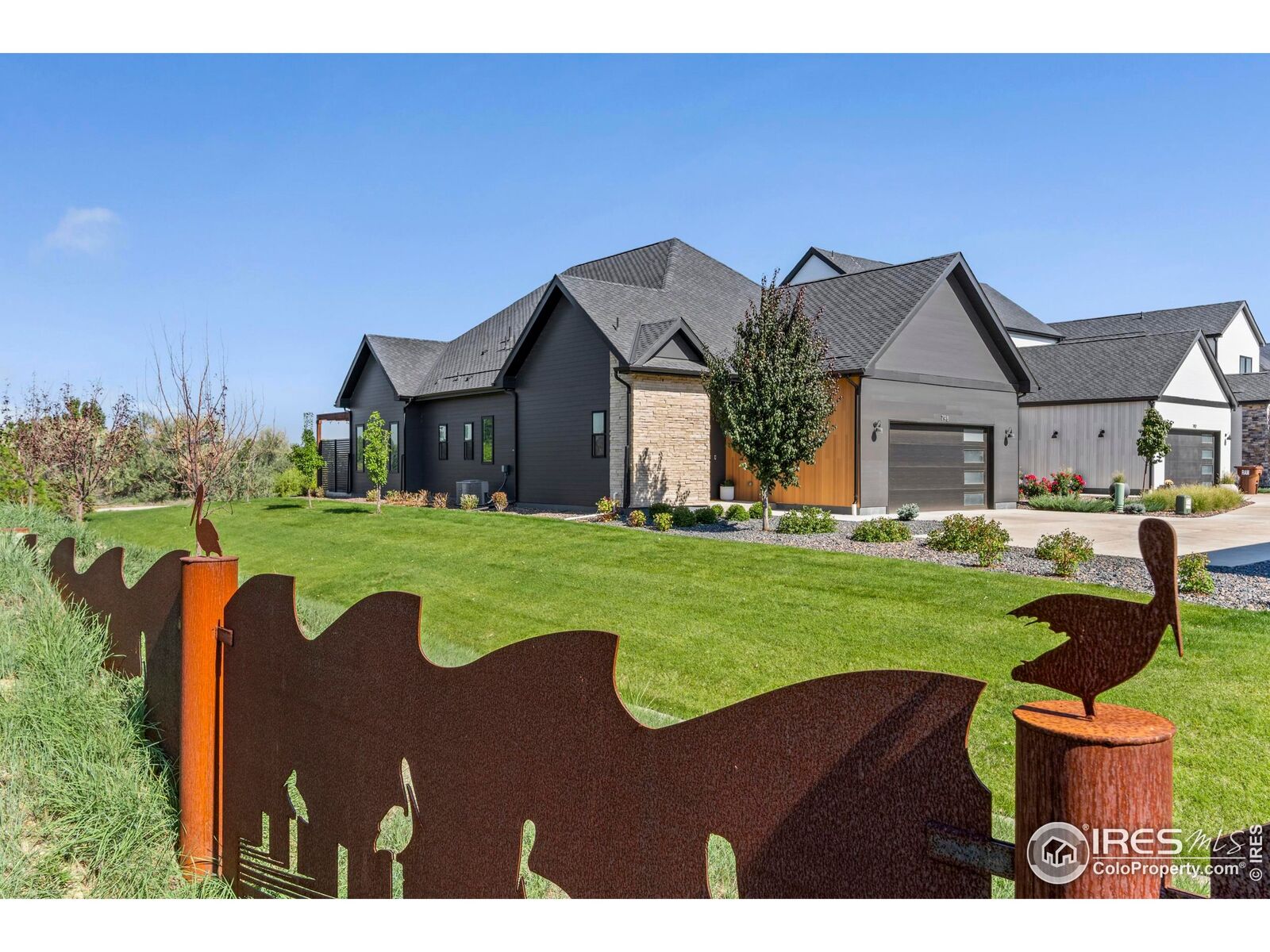 Property Photo: 798 Beachside Dr CO 80550