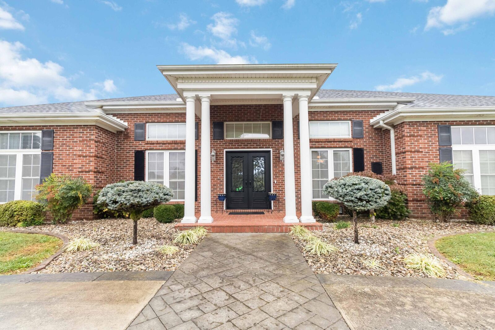 Property Photo: 16 Summer Breeze Drive KY 42503