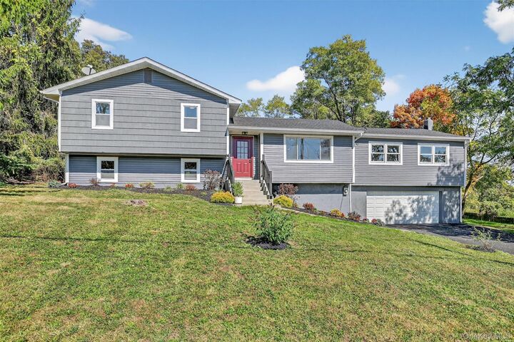 Property Photo:  10 Elizabeth Drive  NY 12589 