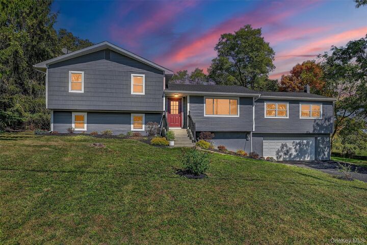 Property Photo:  10 Elizabeth Drive  NY 12589 