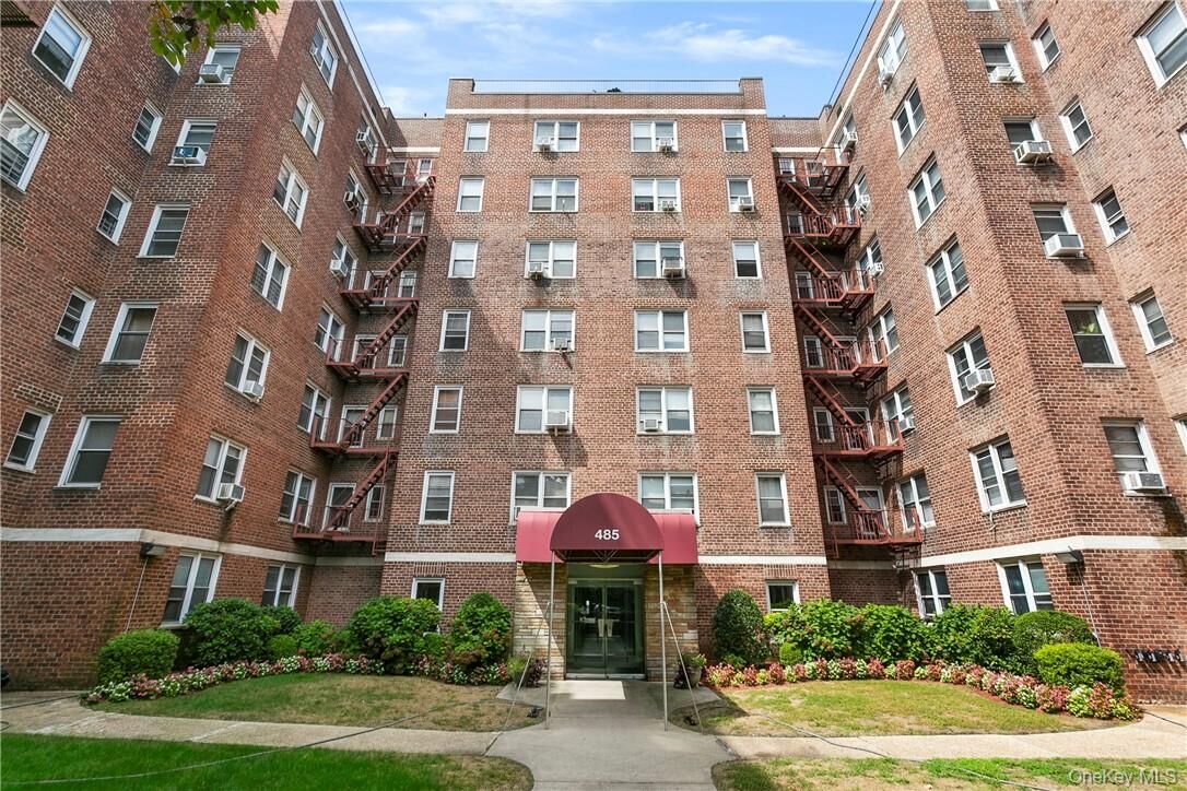 Property Photo:  485 Bronx River Road A50  NY 10704 