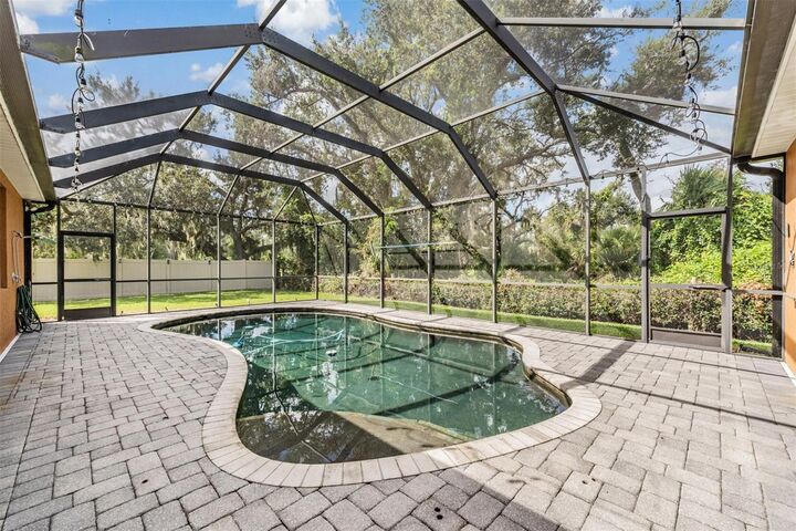 Property Photo: 7900 Umbrella Pine Way FL 34241