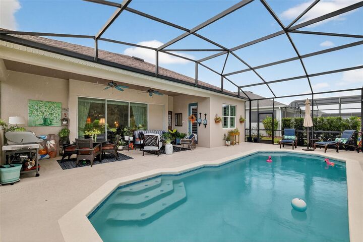 Property Photo: 8464 Bridgeport Bay Circle FL 32757