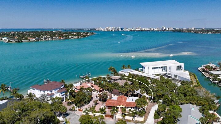 Property Photo: 21 Lands End Lane FL 34242