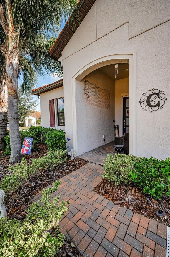 Property Photo: 16833 Banner Shell Place FL 33598