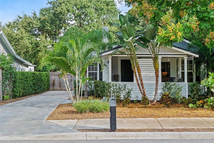 Property Photo: 137 E Grant Street FL 32806